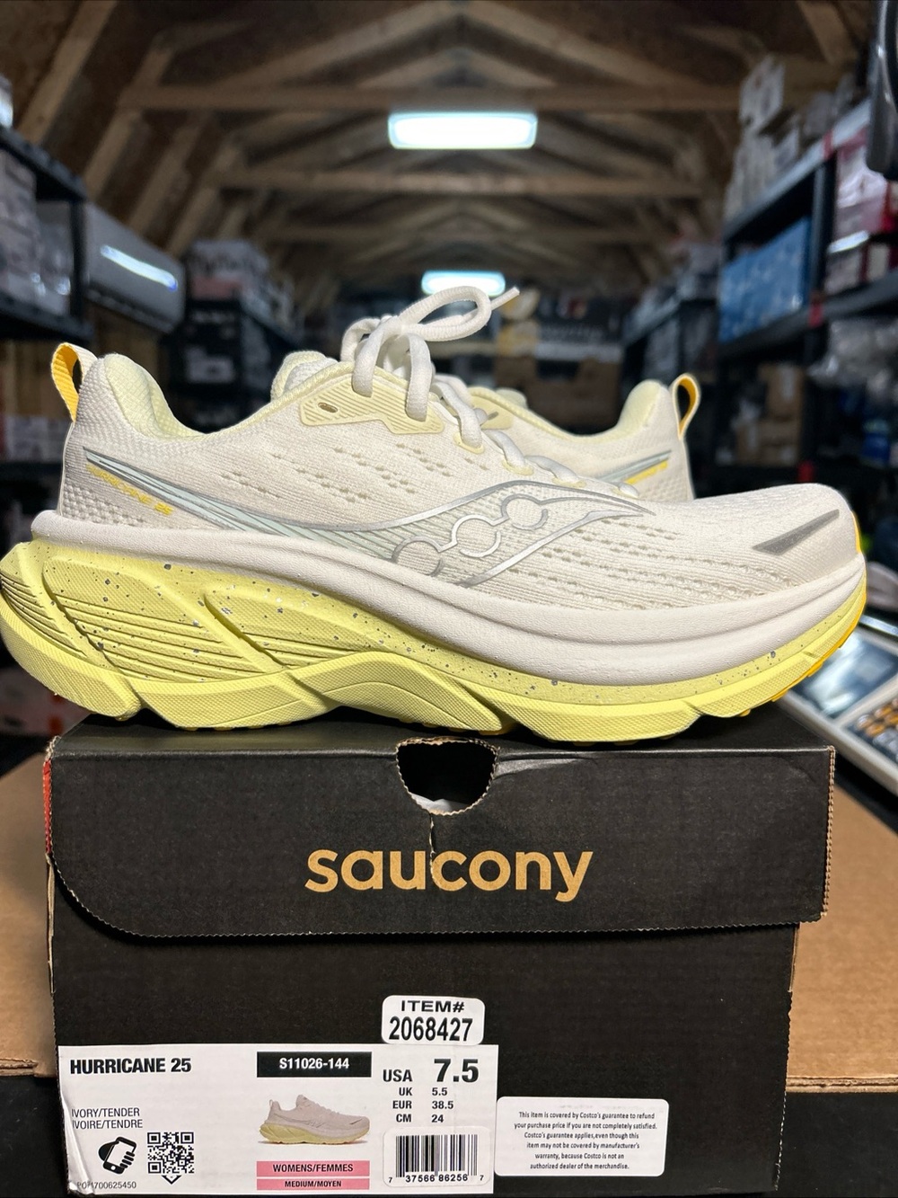 Saucony Women's Ivory and Yellow Hurricane 25 Running Shoe